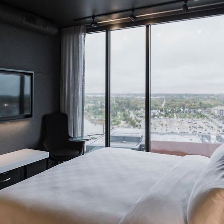 Alt Hotel Saskatoon Exterior photo